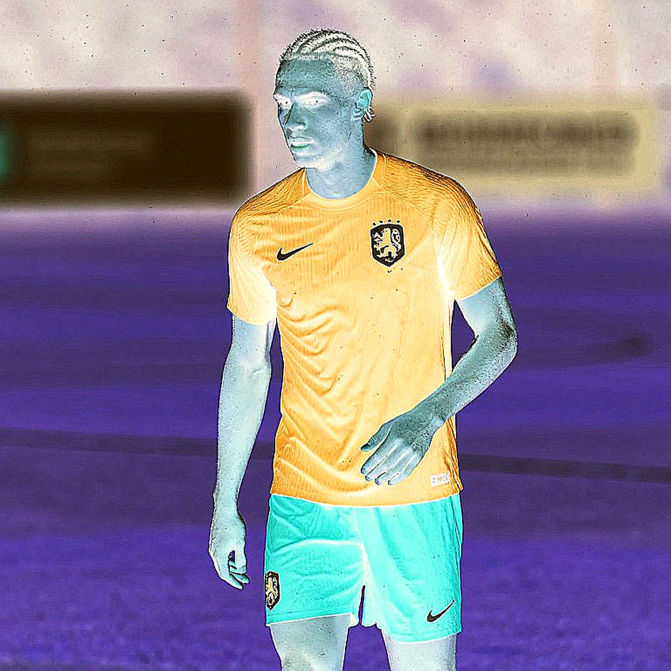 এক হাজার চব্বিশ পাসের পরেও যে অঙ্ক মেলেনি: রonaldo, পর্তুগাল ও একটি বেঞ্চের গল্প